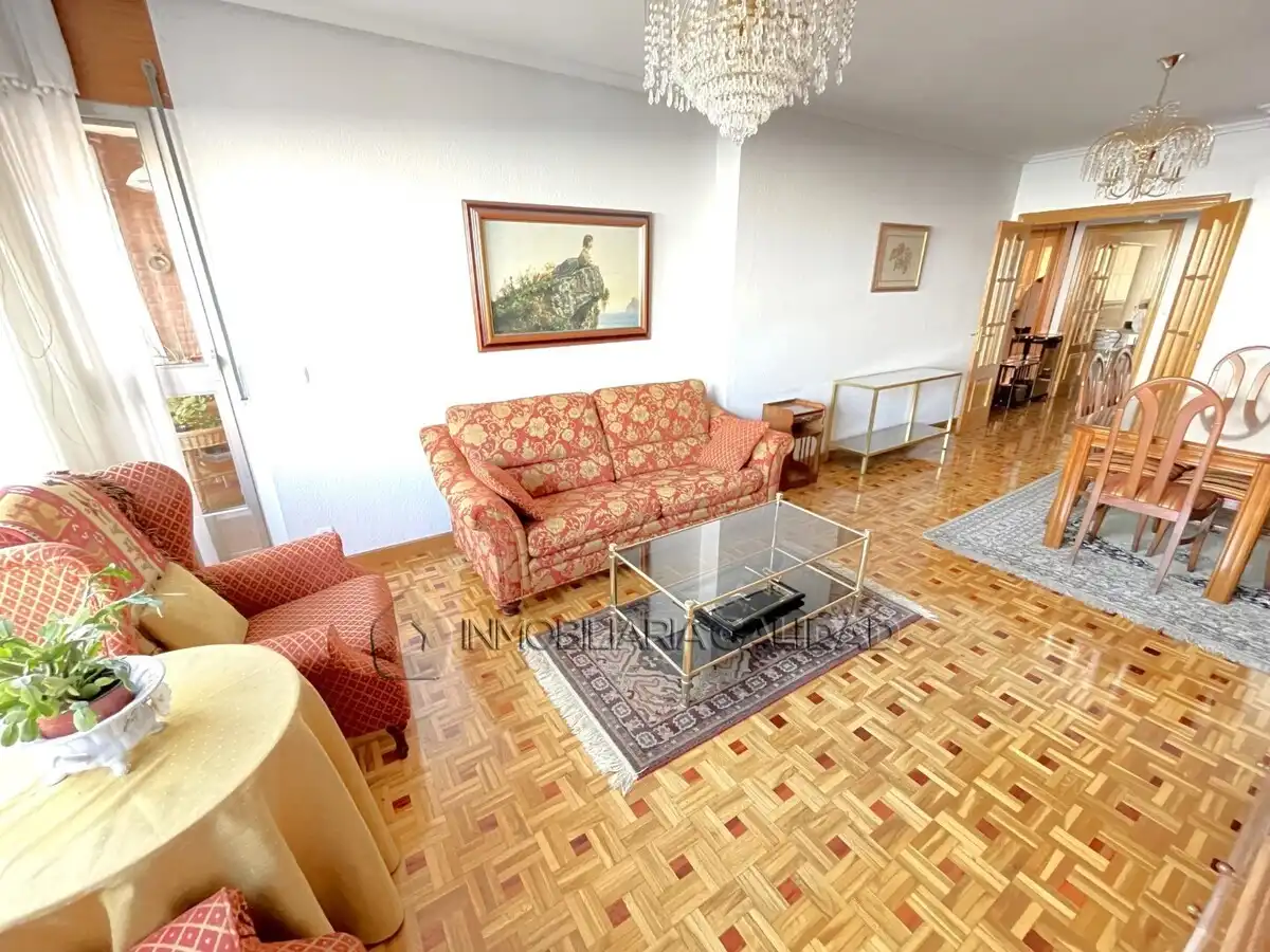Sala de estar de Piso de alquiler en Burgos con Calefacción, Terraza y Amueblado
