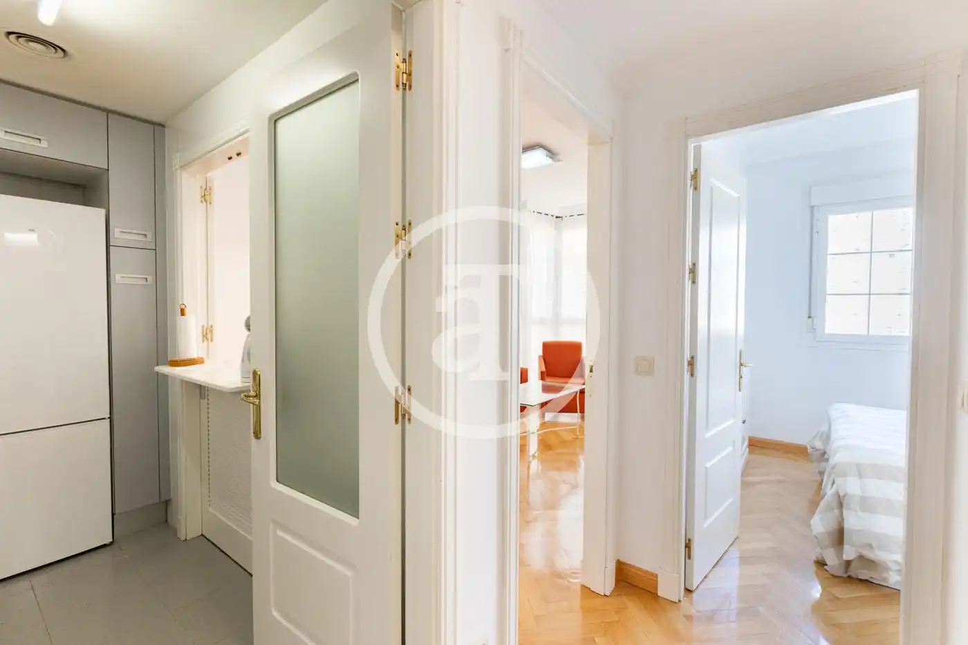 Flat for rent in Madrid  with Air Conditioner, Heating and Furnished