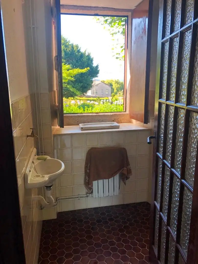 Badezimmer von Haus oder Chalet zum Verkauf in Oleiros mit Privatgarten, Parkett und Terrasse