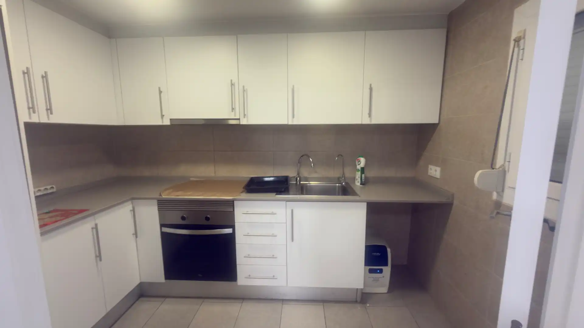 Cuina de Pis en venda en Vilanova i la Geltrú amb Aire condicionat, Calefacció i Forn