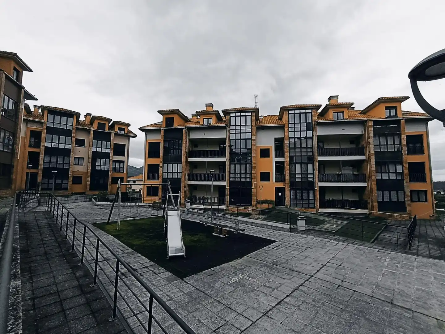 Vista exterior de Piso en venta en Ribadedeva con Calefacción, Trastero y Amueblado