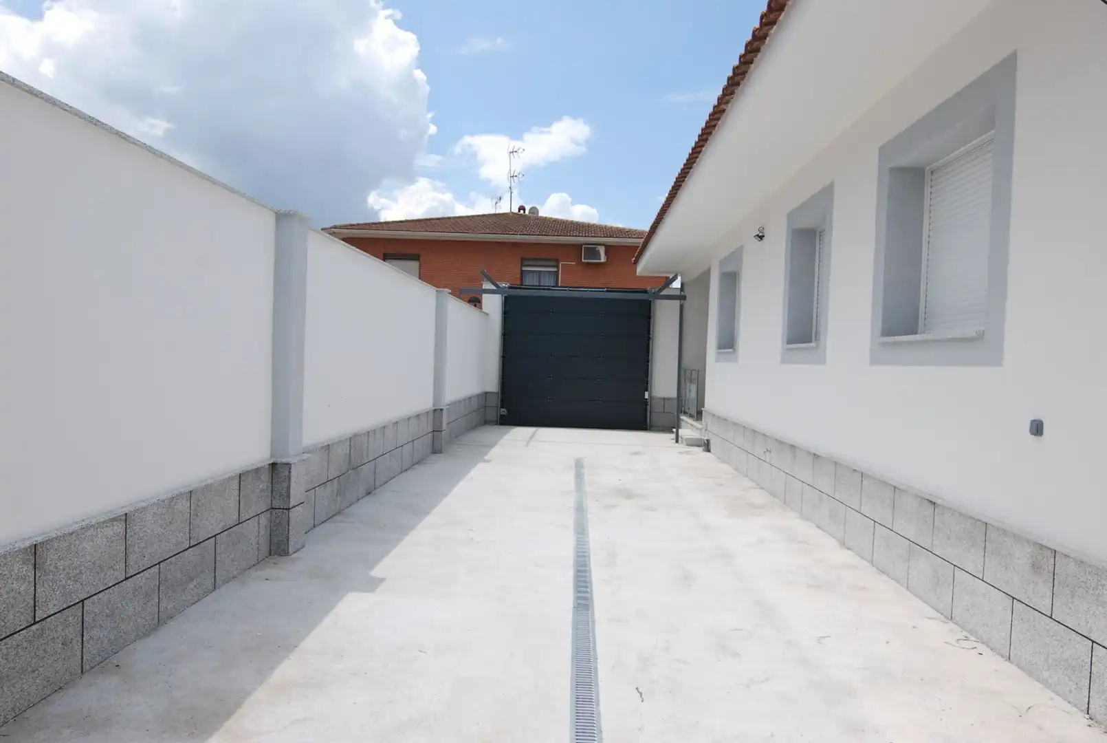 Exterior view of Houses for sale in San Martín de la Vega  with Heating