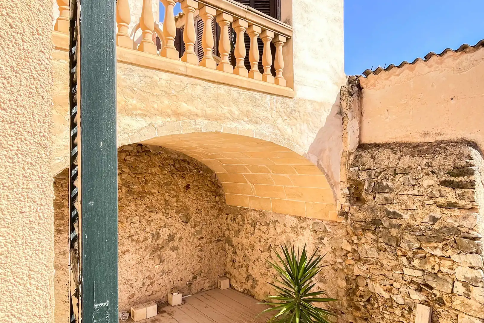 Exterior view of Houses for sale in Artà  with Terrace and Balcony