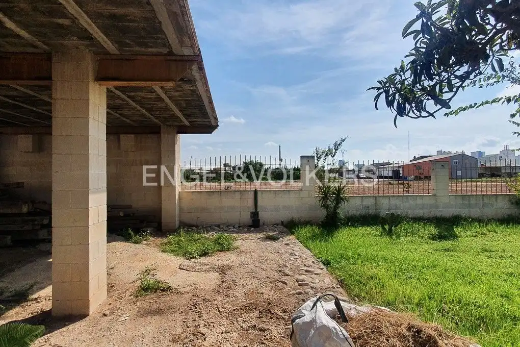 Wohnung zum Verkauf in Valencia mit Privatgarten