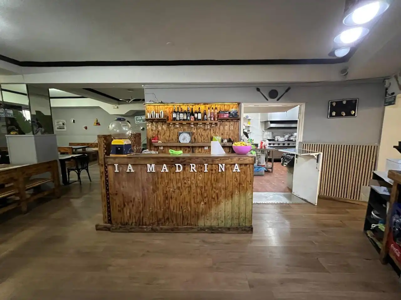 Commercial properties for sale in Madrid  with Air Conditioner, Furnished and Alarm