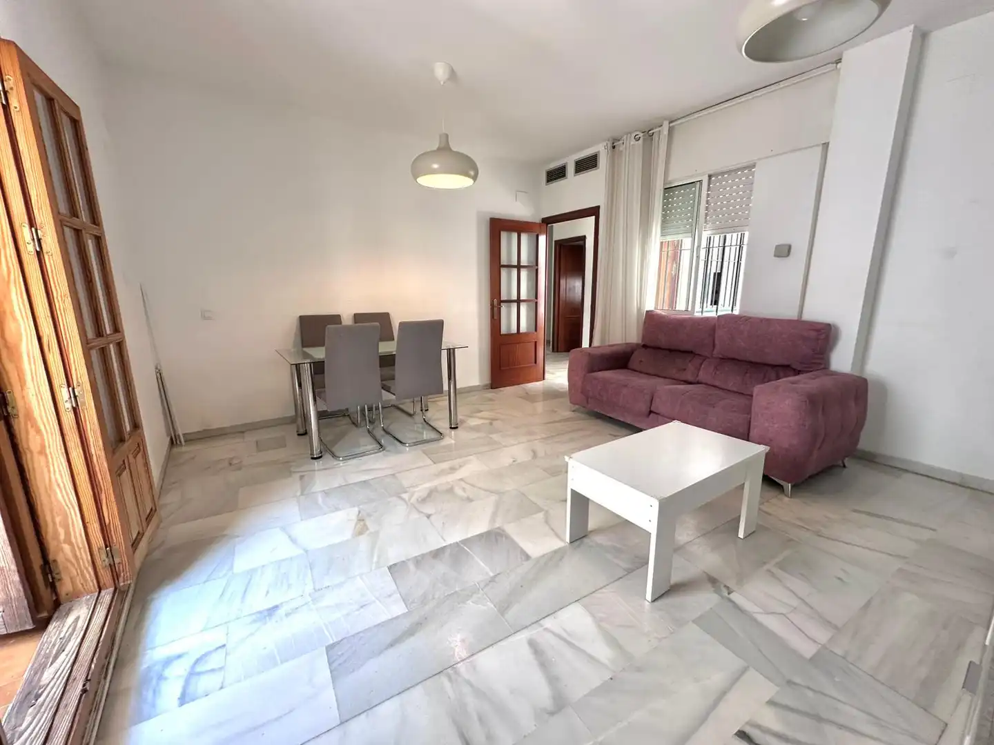 Vista exterior de Piso en venta en Sevilla