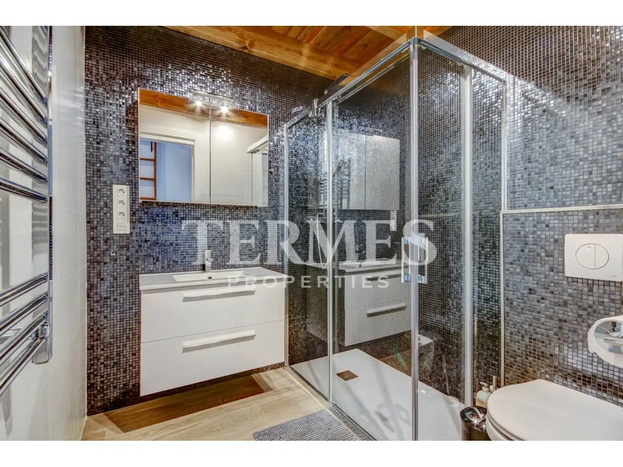 Baño de Casa o chalet en venta en Alp con Calefacción, Jardín privado y Terraza