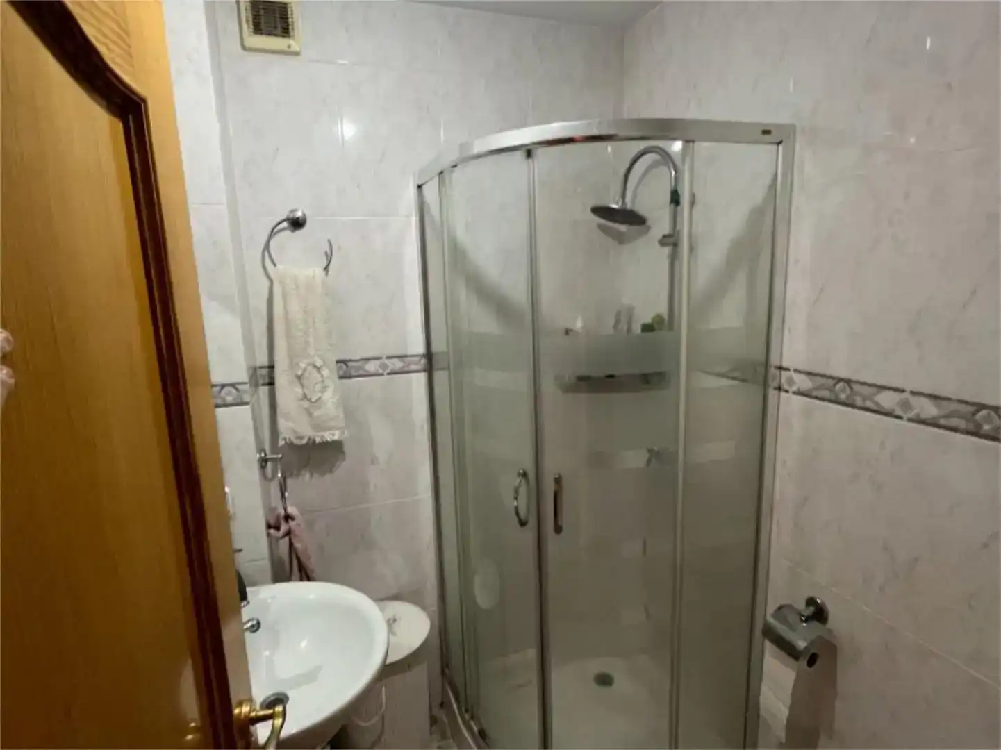 Bany de Casa adosada en venda en Roquetes