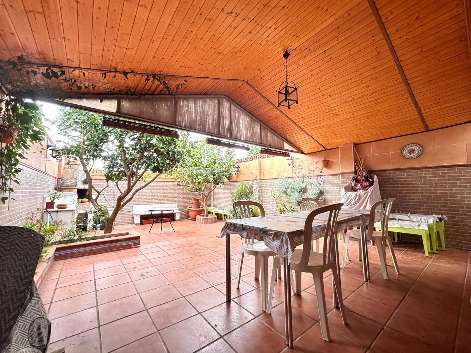 Terrassa de Casa adosada en venda en Los Barrios amb Terrassa