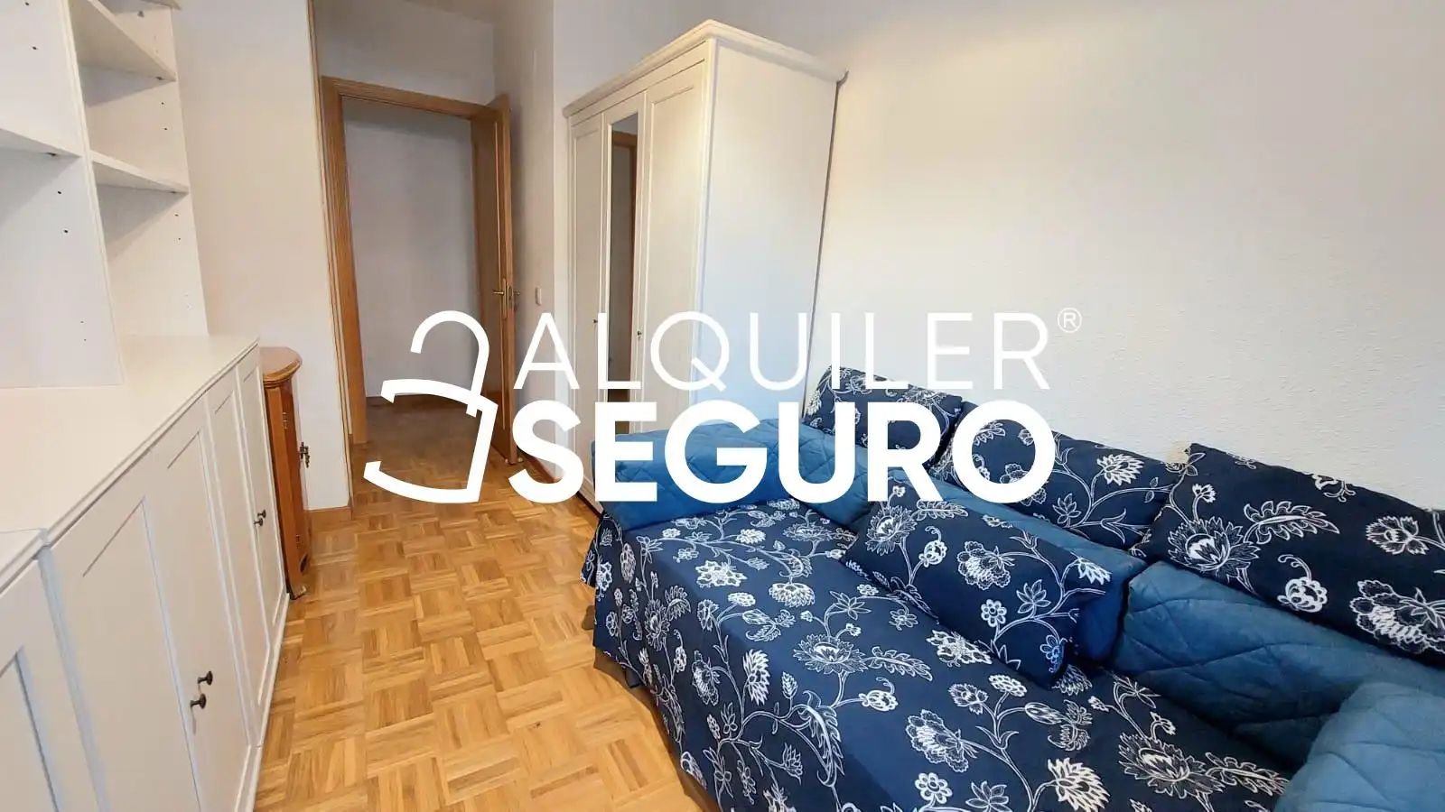 Bedroom of Flat for rent in Madrid  with Air Conditioner, Heating and Furnished