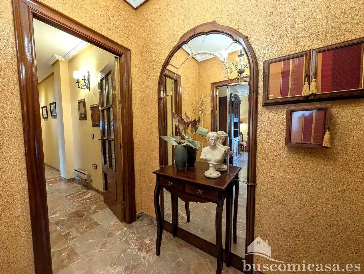Wohnung zur Miete in Linares mit Klimaanlage, Terrasse und Möbliert