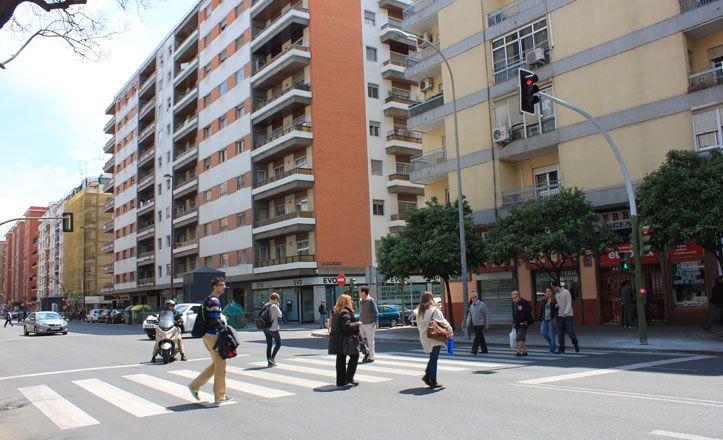Vista exterior de Apartament de lloguer en  Sevilla Capital amb Moblat
