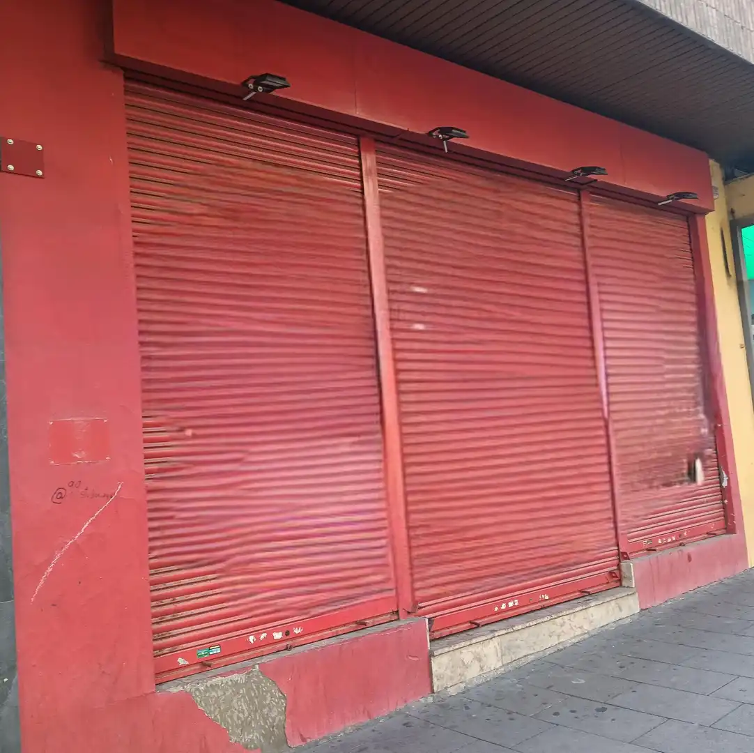 Local de lloguer a vía universitas, La Bozada – Parque Delicias