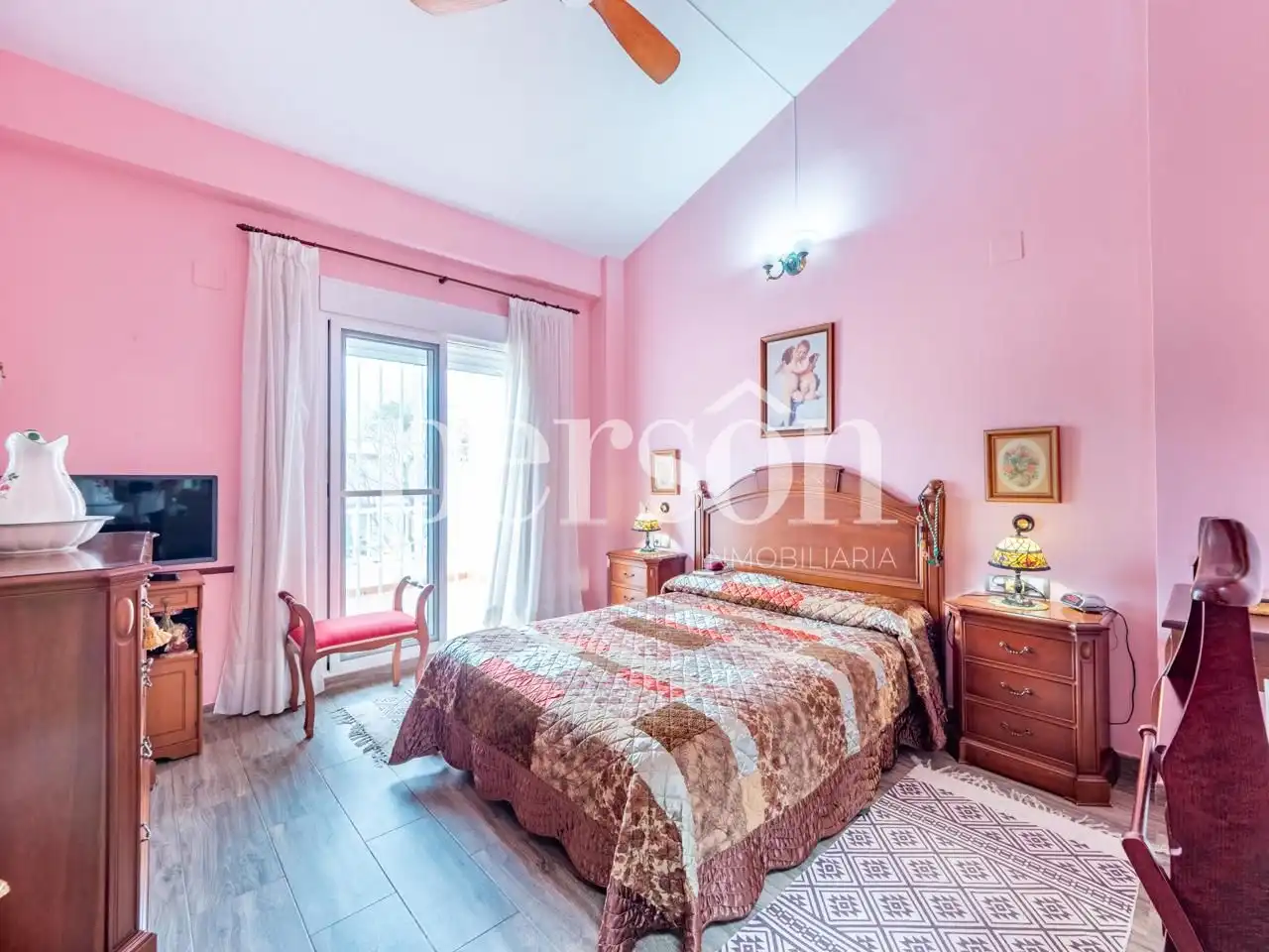 Habitación de Casa adosada en venta en Godella con Calefacción, Jardín privado y Terraza