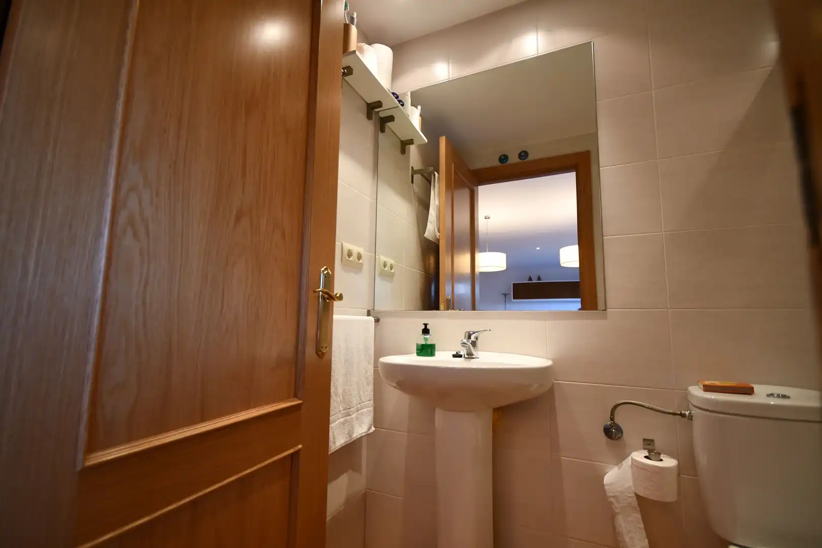 Badezimmer von Erdgeschoss zum Verkauf in Lardero mit Klimaanlage, Heizung und Terrasse