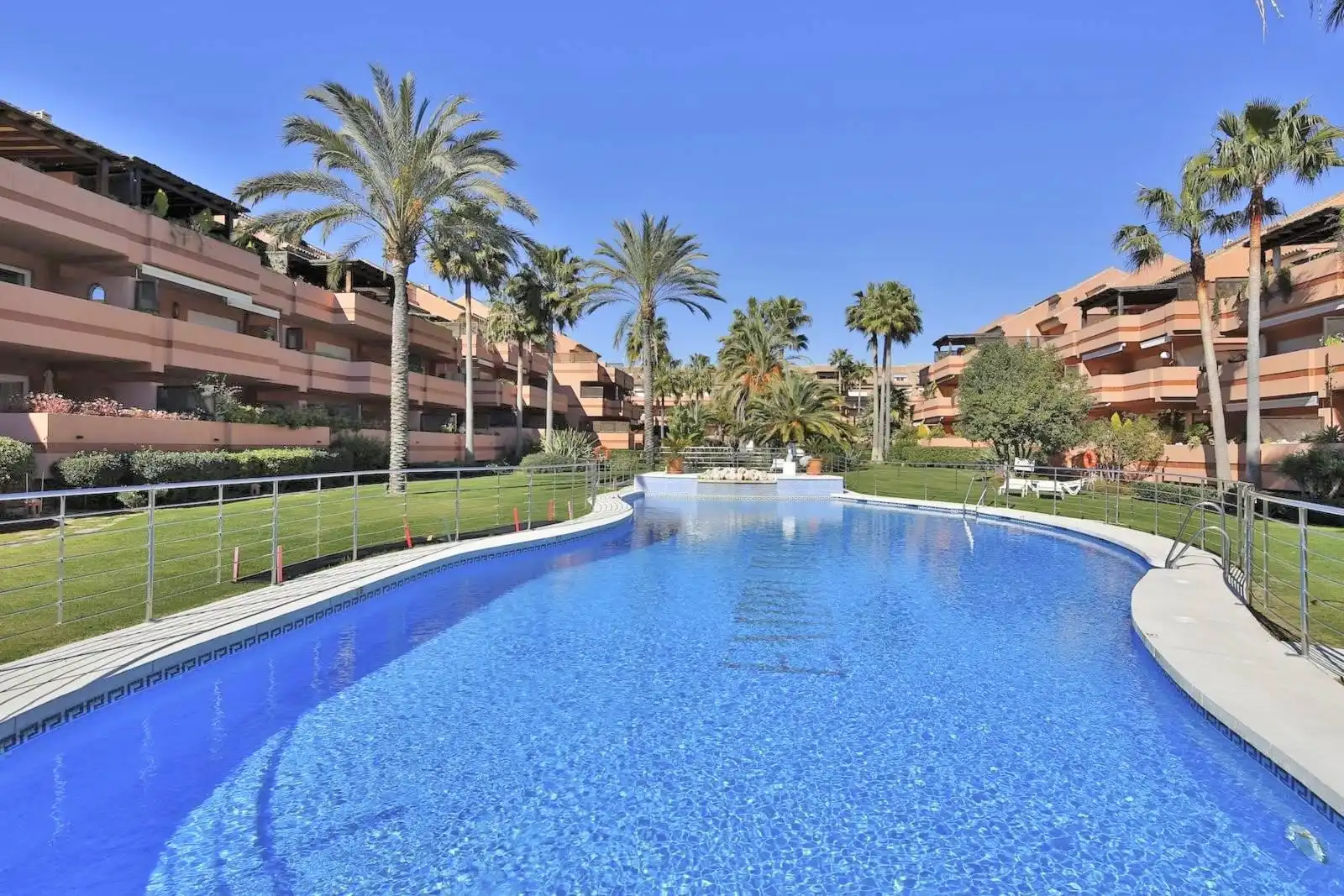 Garden of Attic for rent in Marbella  with Air Conditioner, Terrace and Swimming Pool