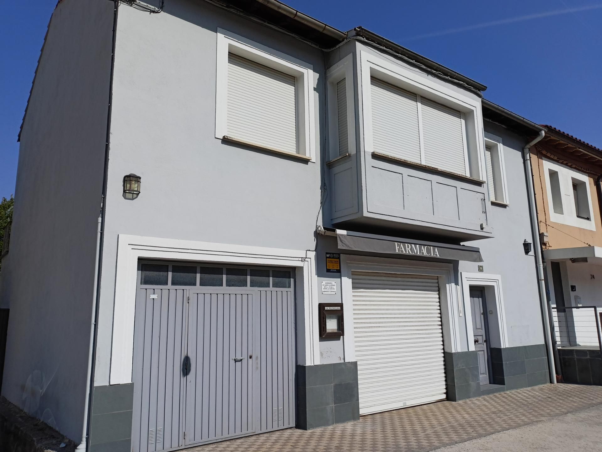 Vista exterior de Casa o xalet en venda en Tiebas-Muruarte de Reta amb Terrassa