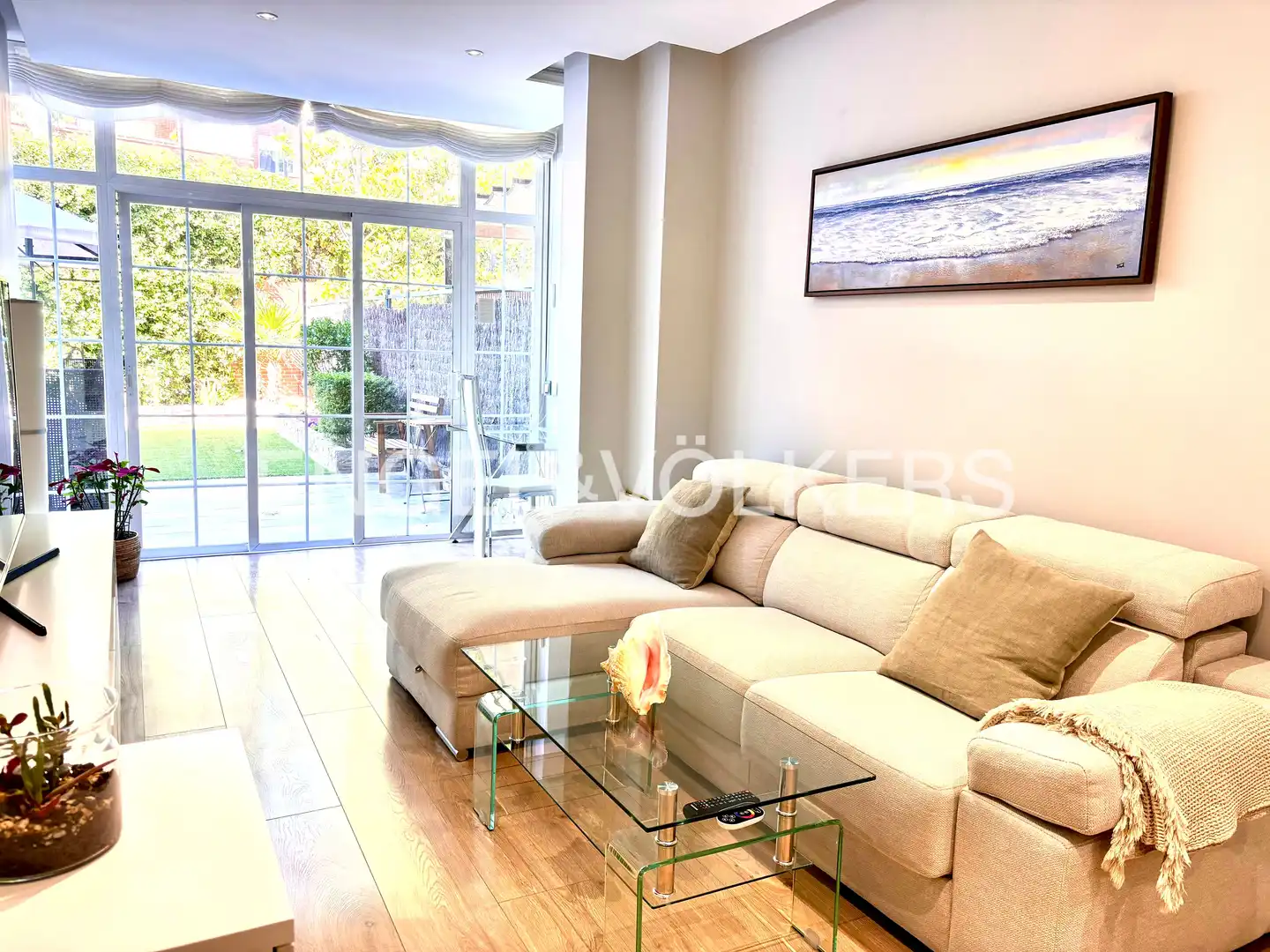 Sala de estar de Apartamento en venta en Las Rozas de Madrid con Aire acondicionado, Calefacción y Jardín privado