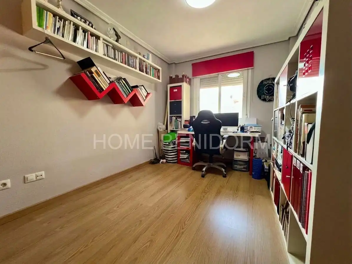 Piso en venta en La Nucia con Terraza, Trastero y Piscina comunitaria