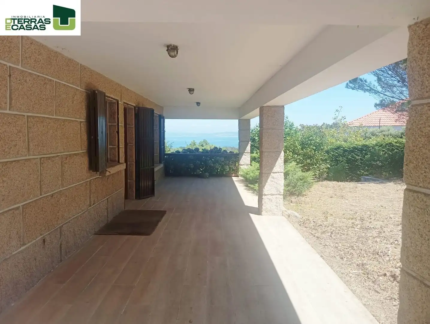 Terrassa de Casa o xalet en venda en Cangas  amb Calefacció i Terrassa