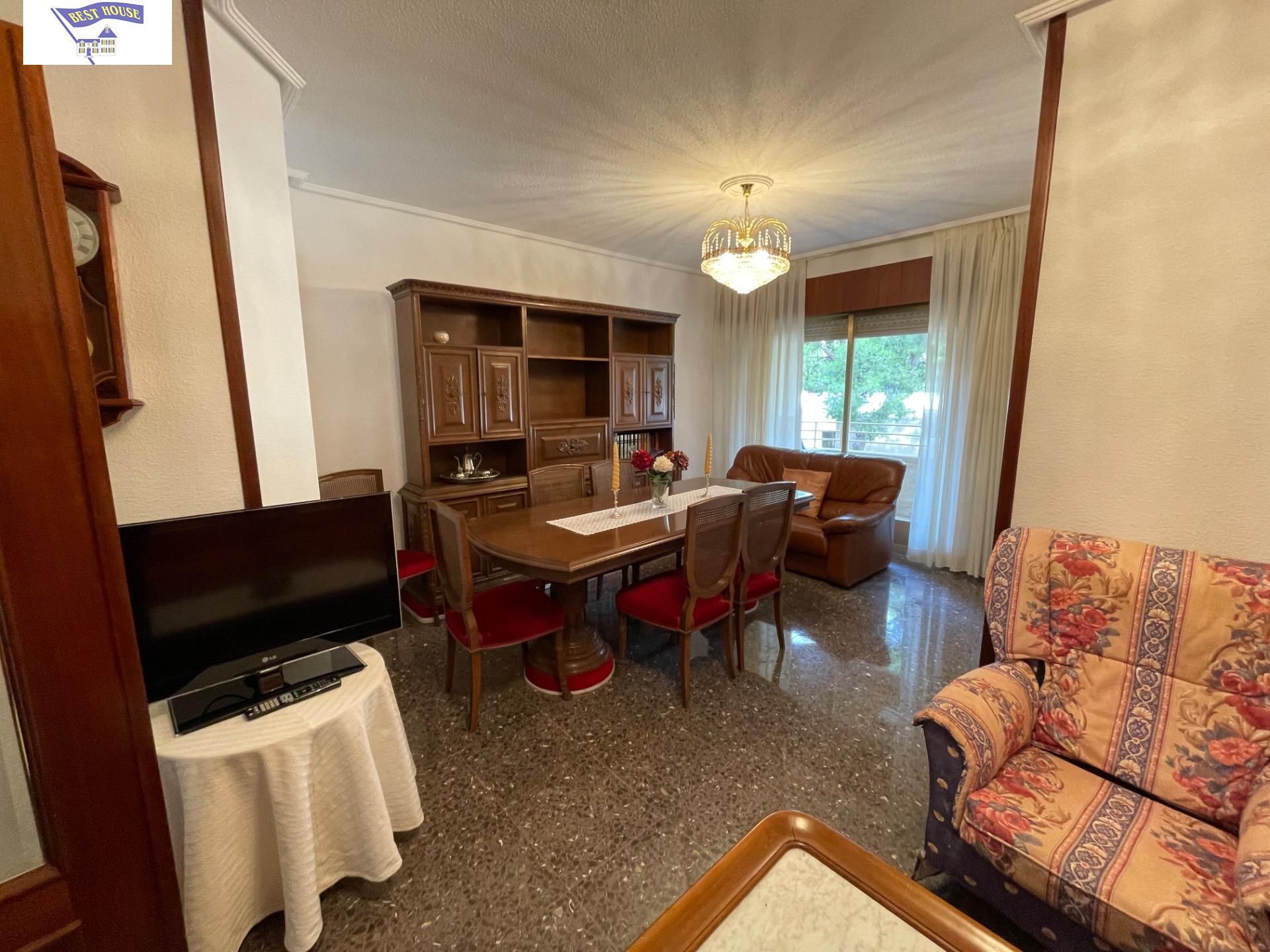 Comedor de Piso de alquiler en  Albacete Capital con Calefacción y Balcón