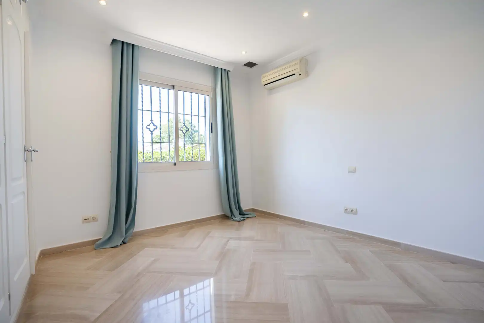 Casa o chalet de alquiler en PERNET, 36, Nueva Atalaya