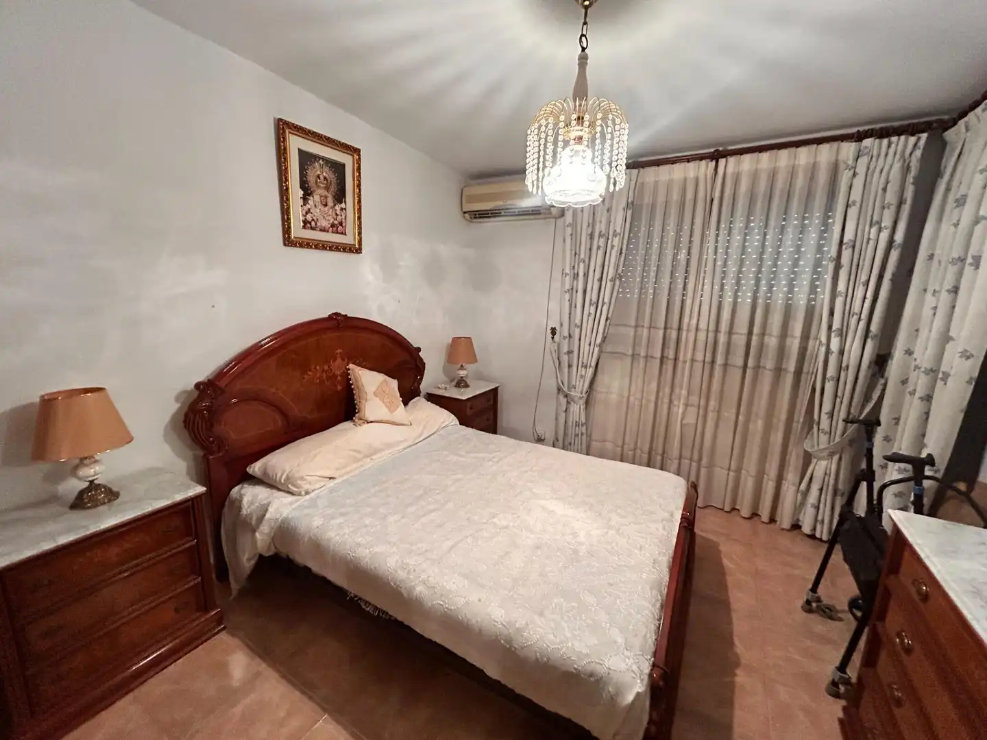 Dormitori de Casa adosada en venda en Barrio Alto