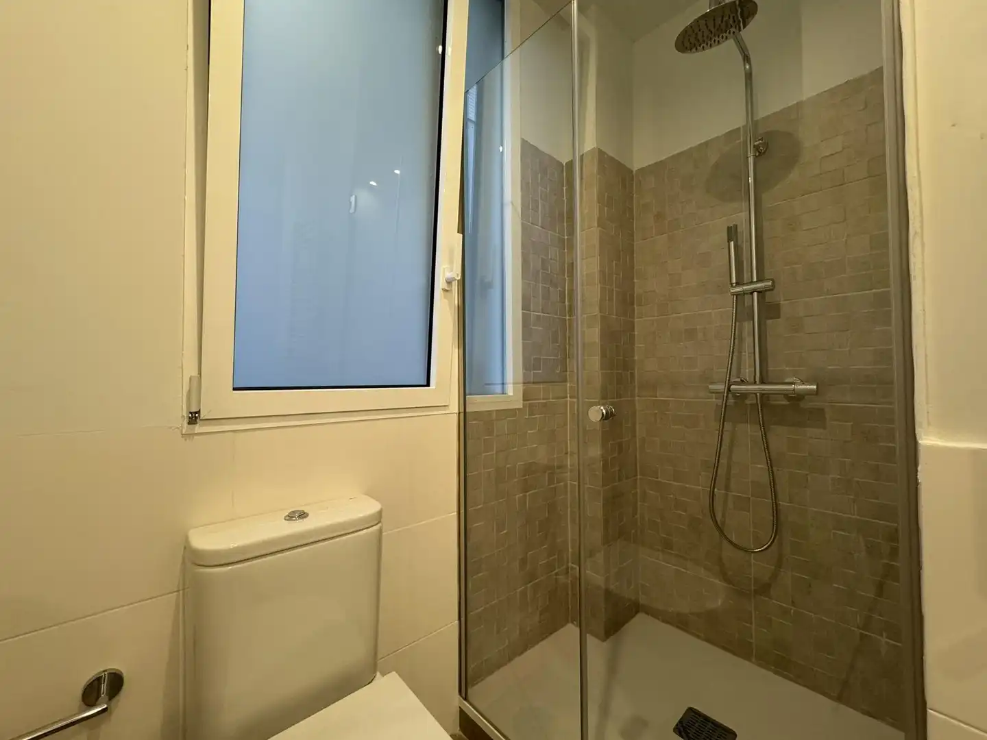 Wohnung zur Miete in Avenida REINA VICTORIA, Bellas Vistas