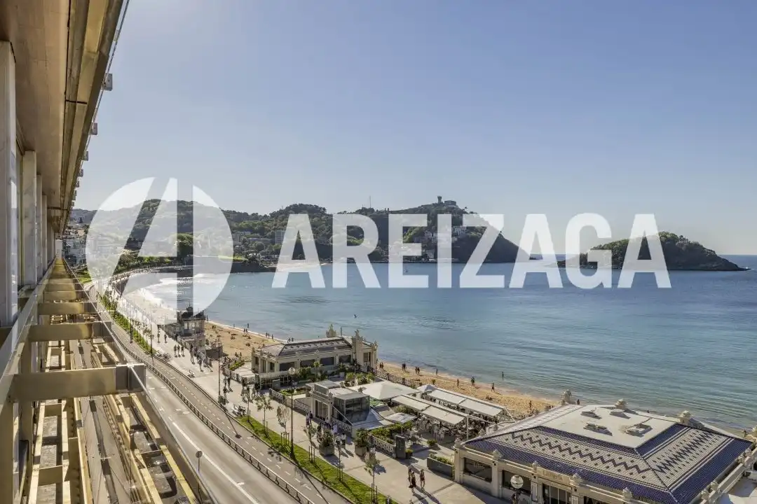 Piso con terraza en venta en Paseo de Miraconcha 6, imagen 5