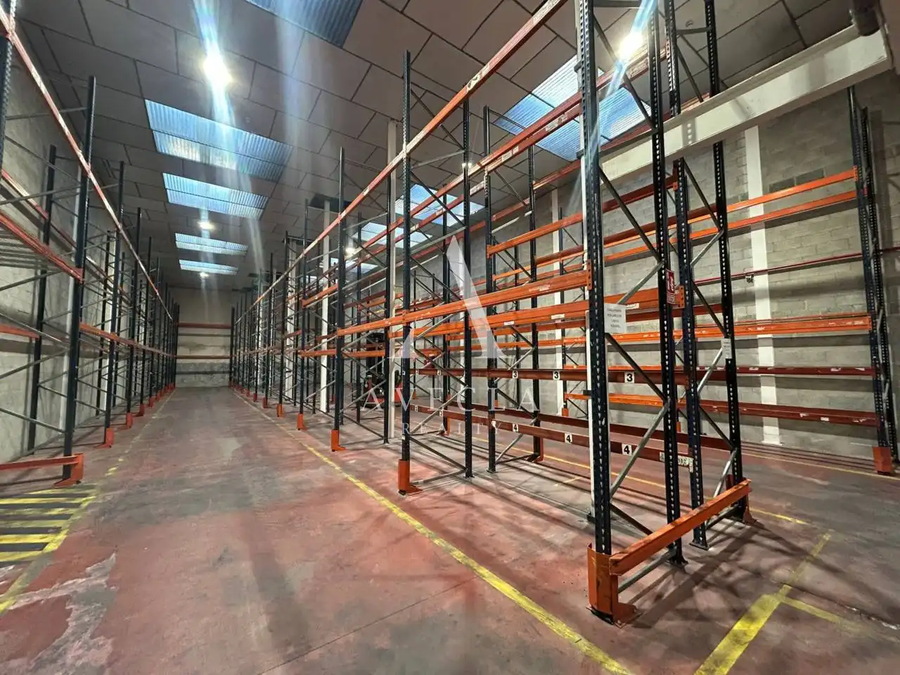 Fabrikhallen zur Miete in Viladecavalls