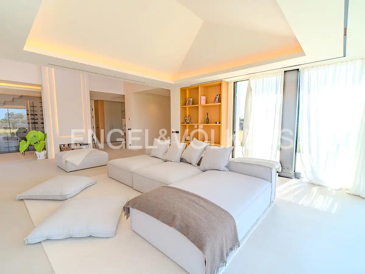 Sala d'estar de Casa o xalet en venda en Elche / Elx amb Aire condicionat, Calefacció i Jardí privat