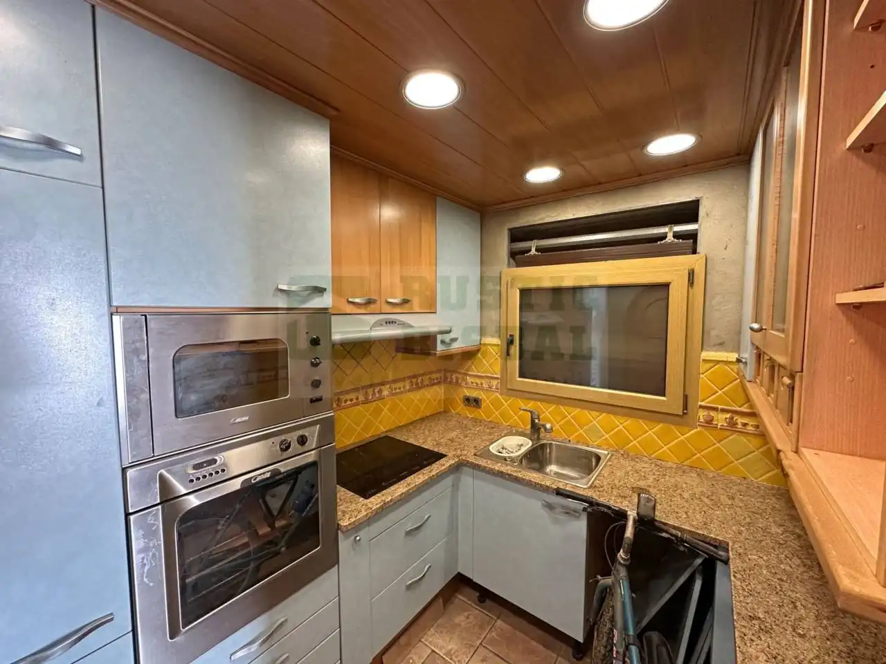 Cocina de Finca rústica en venta en La Bisbal d'Empordà con Jardín privado