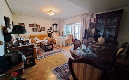 Sala d'estar de Pis en venda en Ávila Capital amb Terrassa