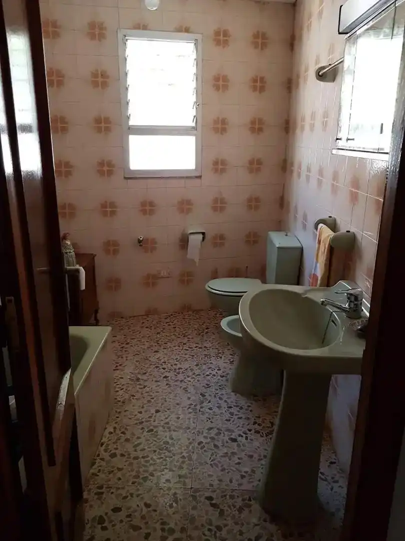 Bany de Planta baixa en venda en Castrelo do Val amb Jardí privat, Parquet i Balcó