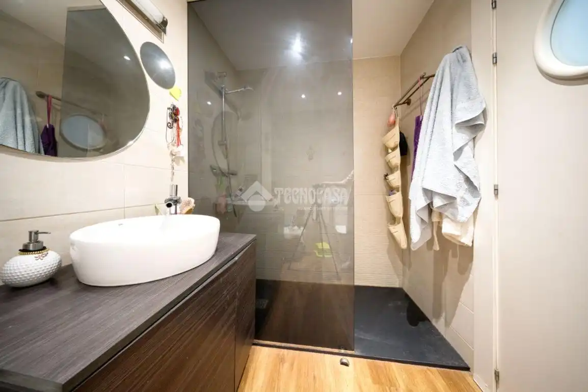 Badezimmer von Wohnung zum Verkauf in Valladolid mit Heizung und Terrasse