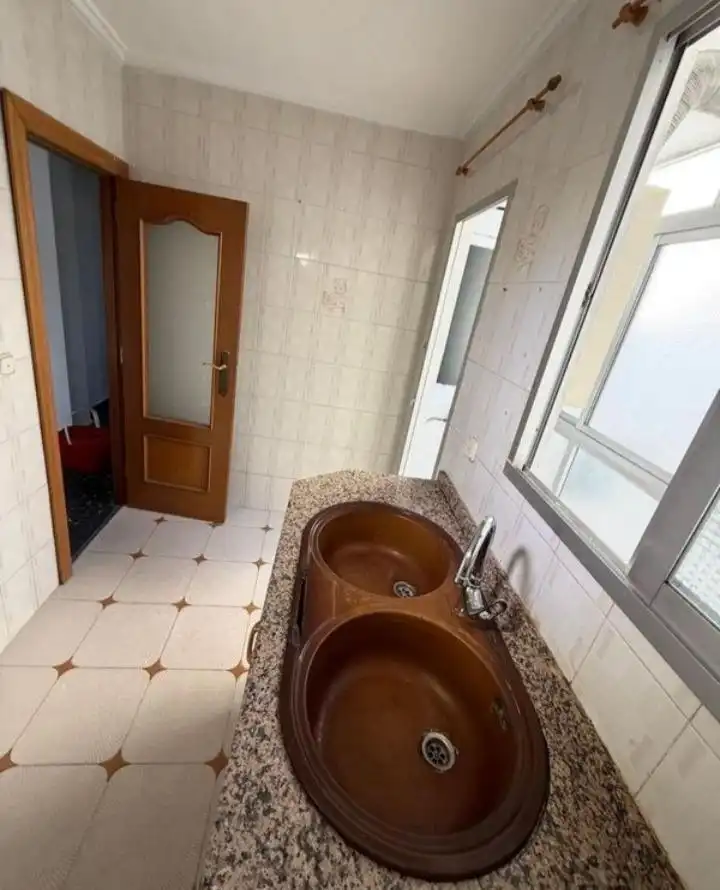 Baño de Piso en venta en Manises