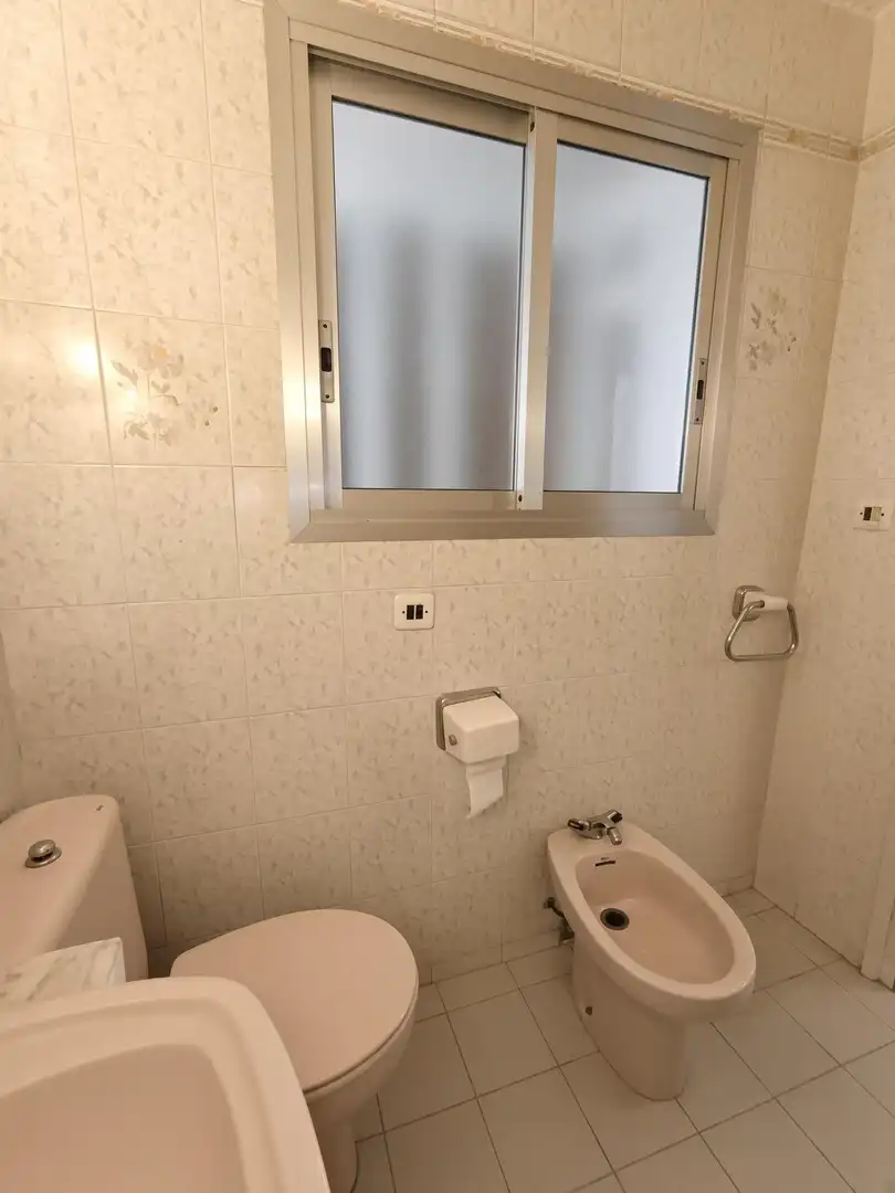 Baño de Apartamento en venta en L'Ametlla de Mar  con Amueblado y Balcón