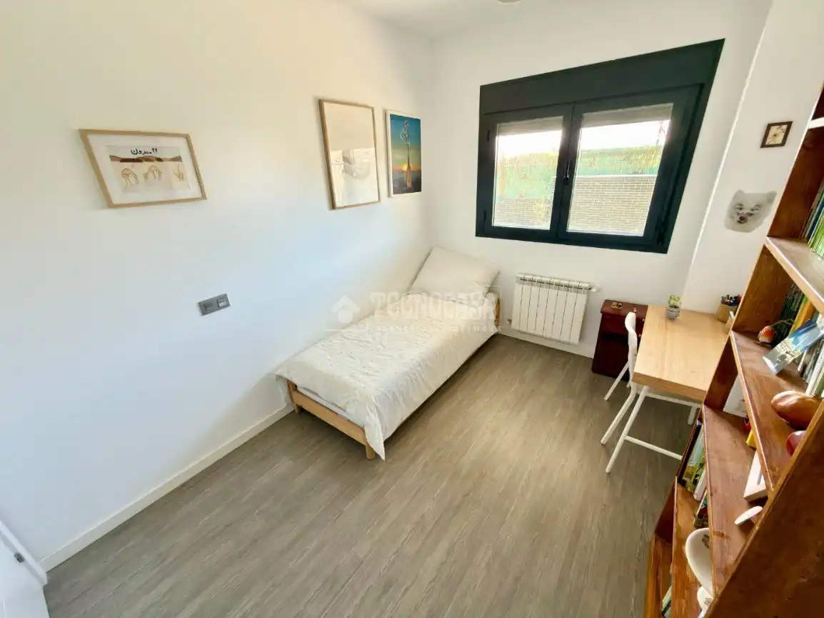 Bedroom of Flat for sale in Cabanillas del Campo  with Heating