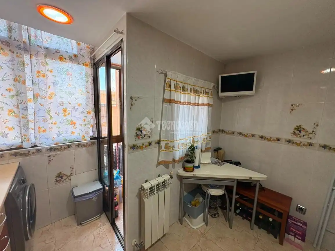 Cocina de Piso en venta en San Fernando de Henares con Aire acondicionado, Calefacción y Parquet