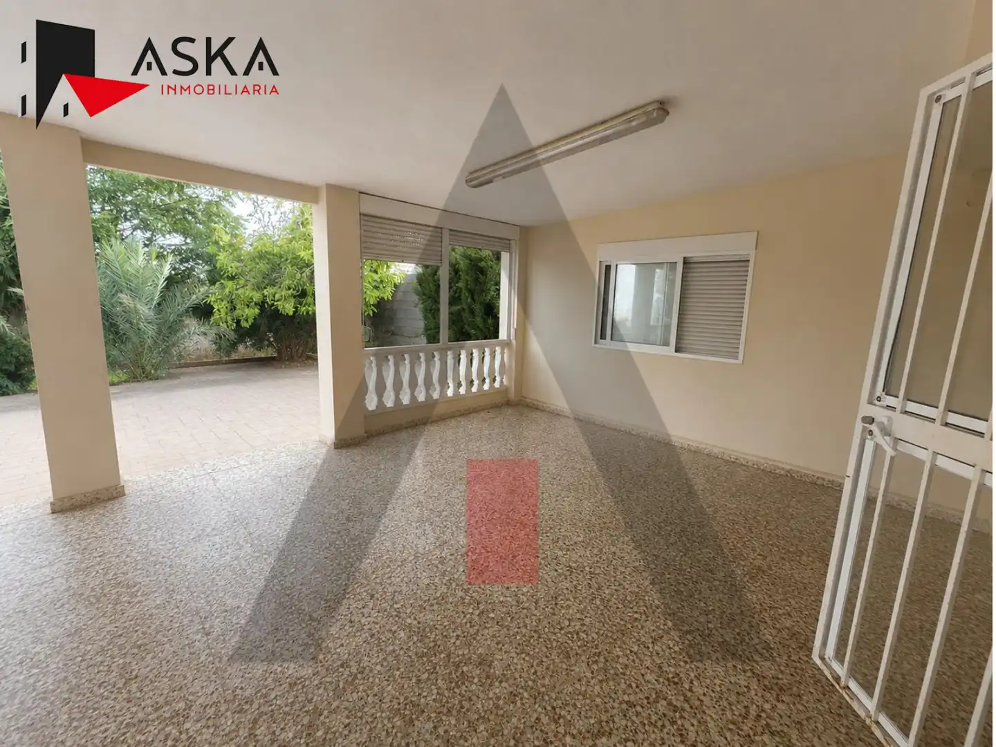 Vista exterior de Casa o xalet en venda en Montserrat amb Jardí privat, Traster i Piscina
