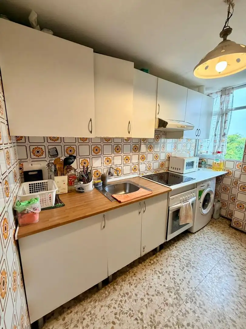 Cocina de Piso en venta en Sevilla con Calefacción
