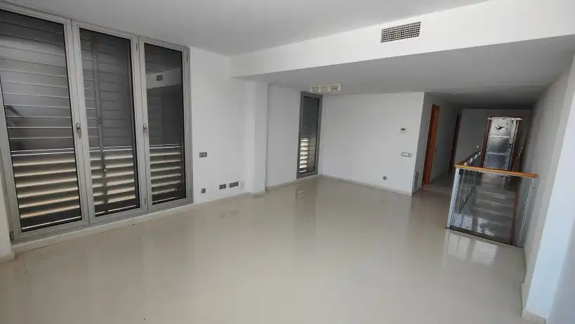 Maisonette zum Verkauf in Sant Pere de Ribes mit Klimaanlage, Heizung und Privatgarten