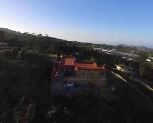 Vista exterior de Casa o xalet en venda en El Rosario amb Terrassa i Balcó