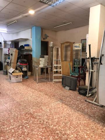 Local comercial en Alquiler en La Petxina