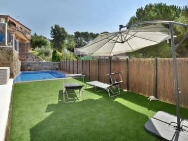 Villa con piscina in vendita a Calle Jacint Verdaguer