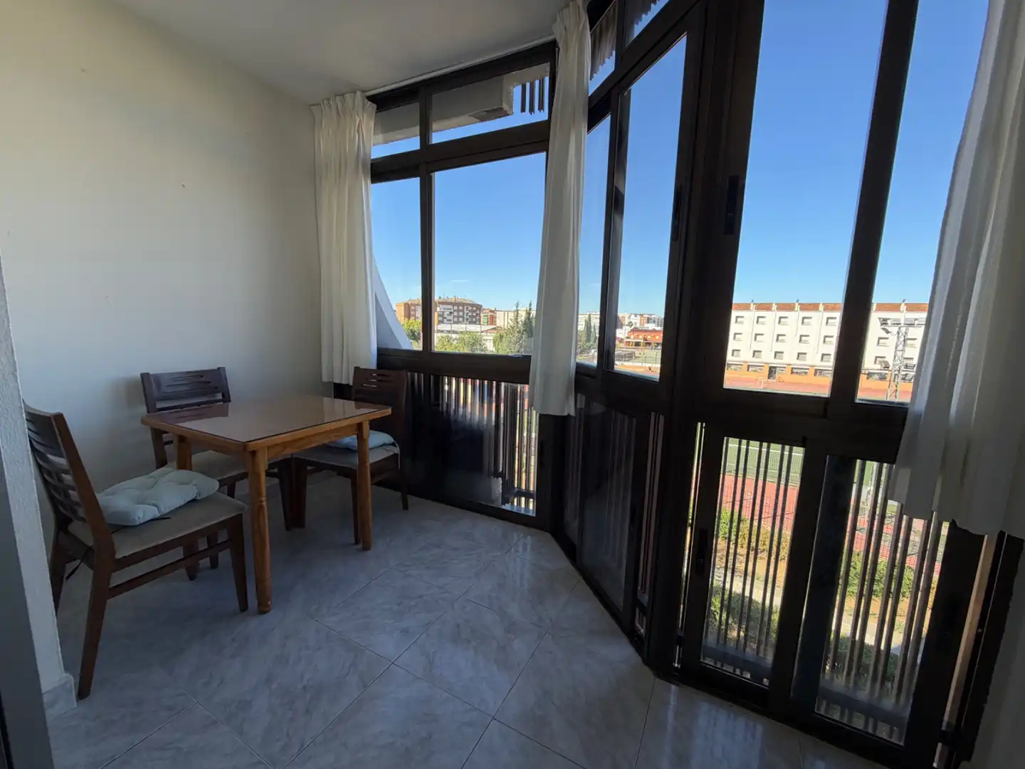 Schlafzimmer von Wohnung zur Miete in Badajoz mit Klimaanlage, Heizung und Terrasse