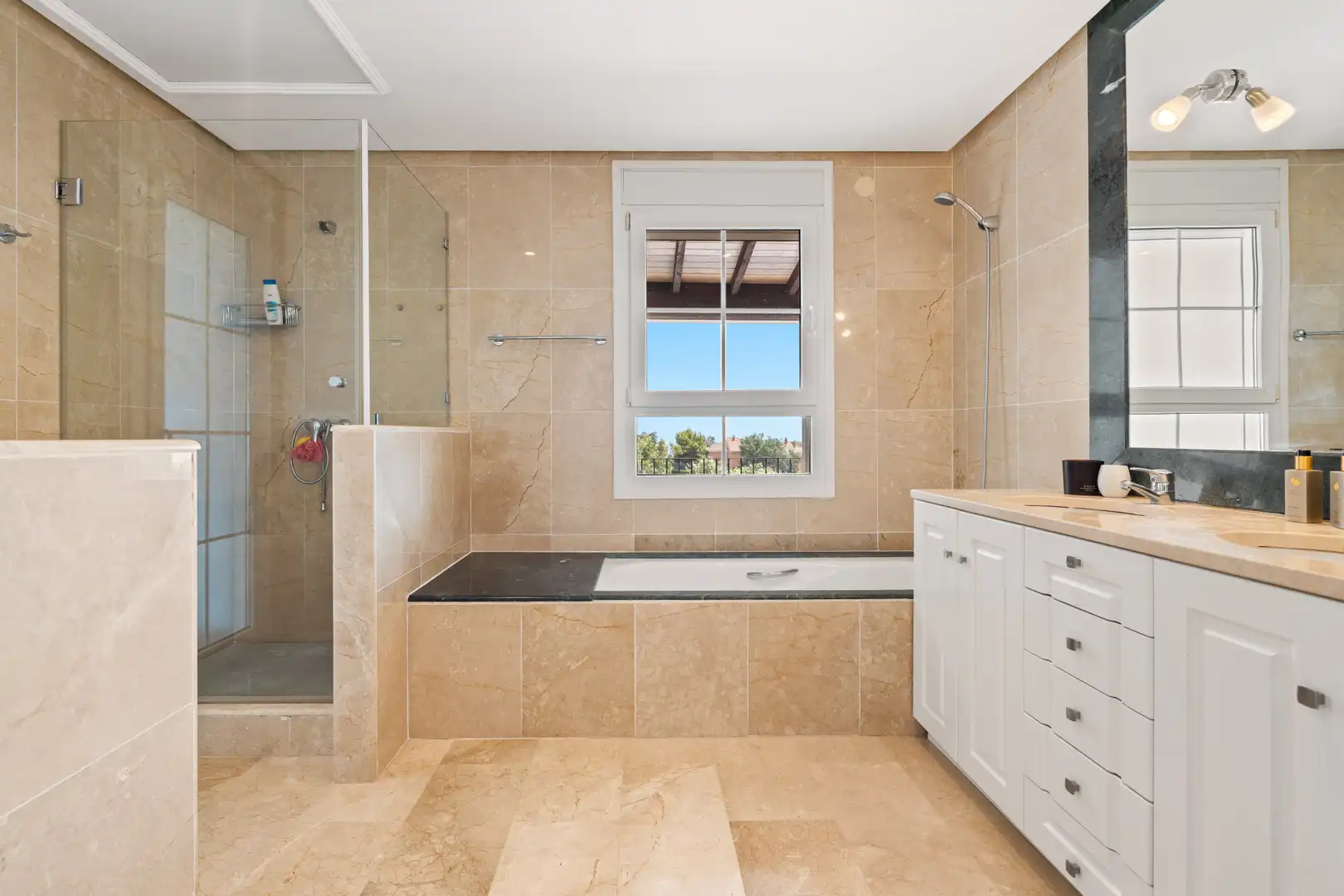 Maison avec terrasse à vendre à Elviria - Cabopino, imagen 18