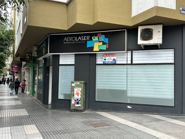 Local comercial en Alquiler en Avenida José Mesa y López, 45 en Altavista - Don Zoilo