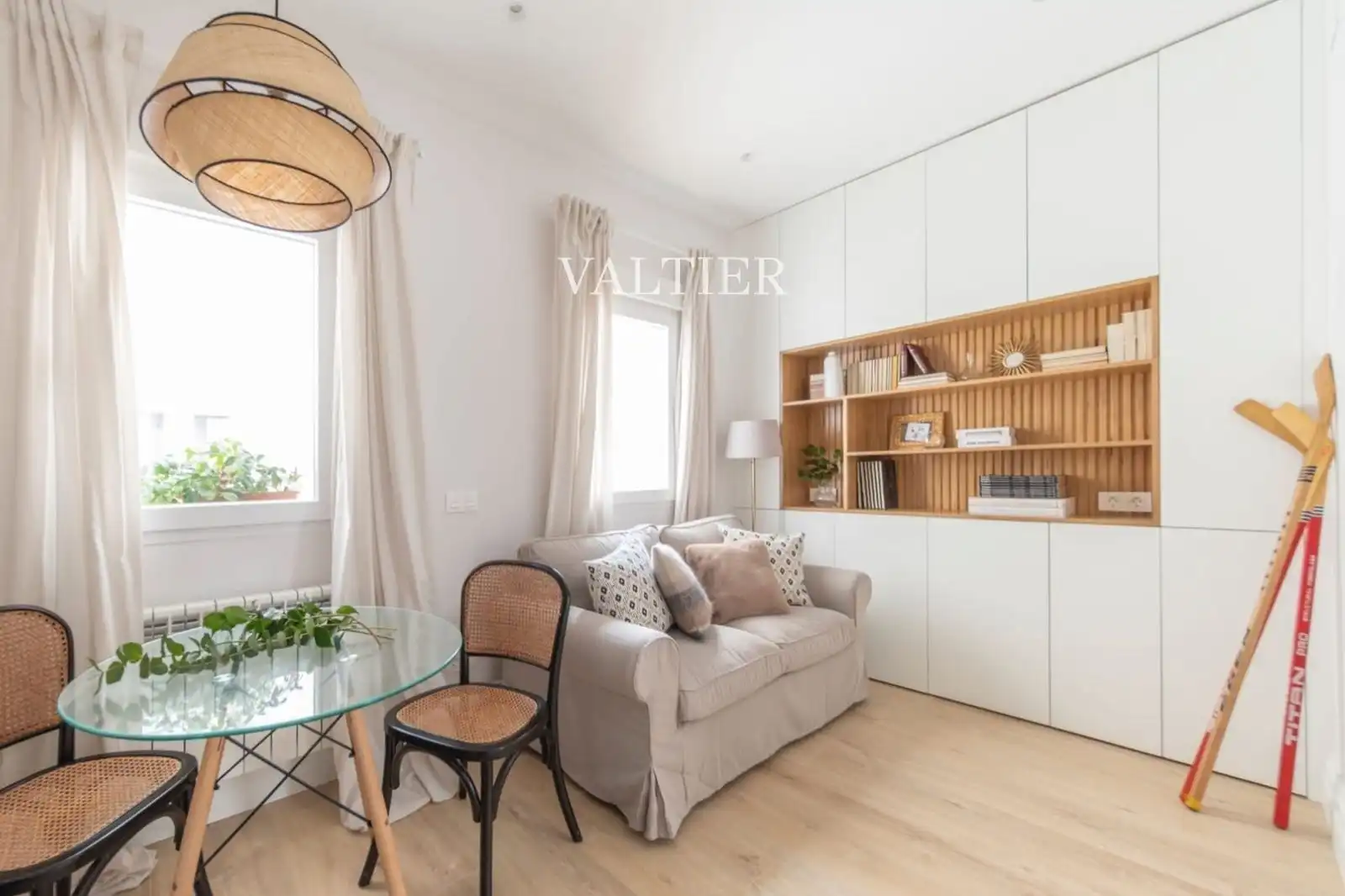 Bedroom of Flat for rent in Madrid  with Air Conditioner, Heating and Furnished