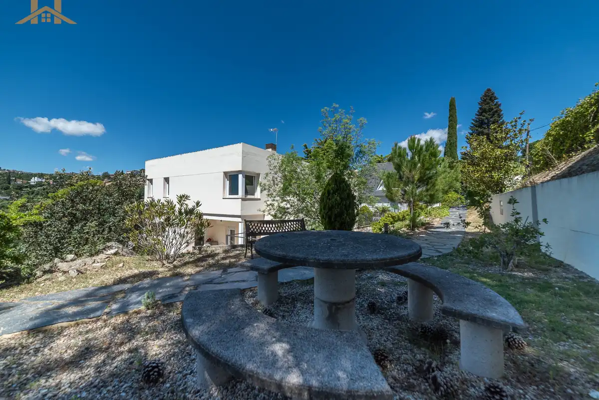 Garten von Haus oder Chalet zum Verkauf in Torrelodones mit Heizung, Privatgarten und Terrasse